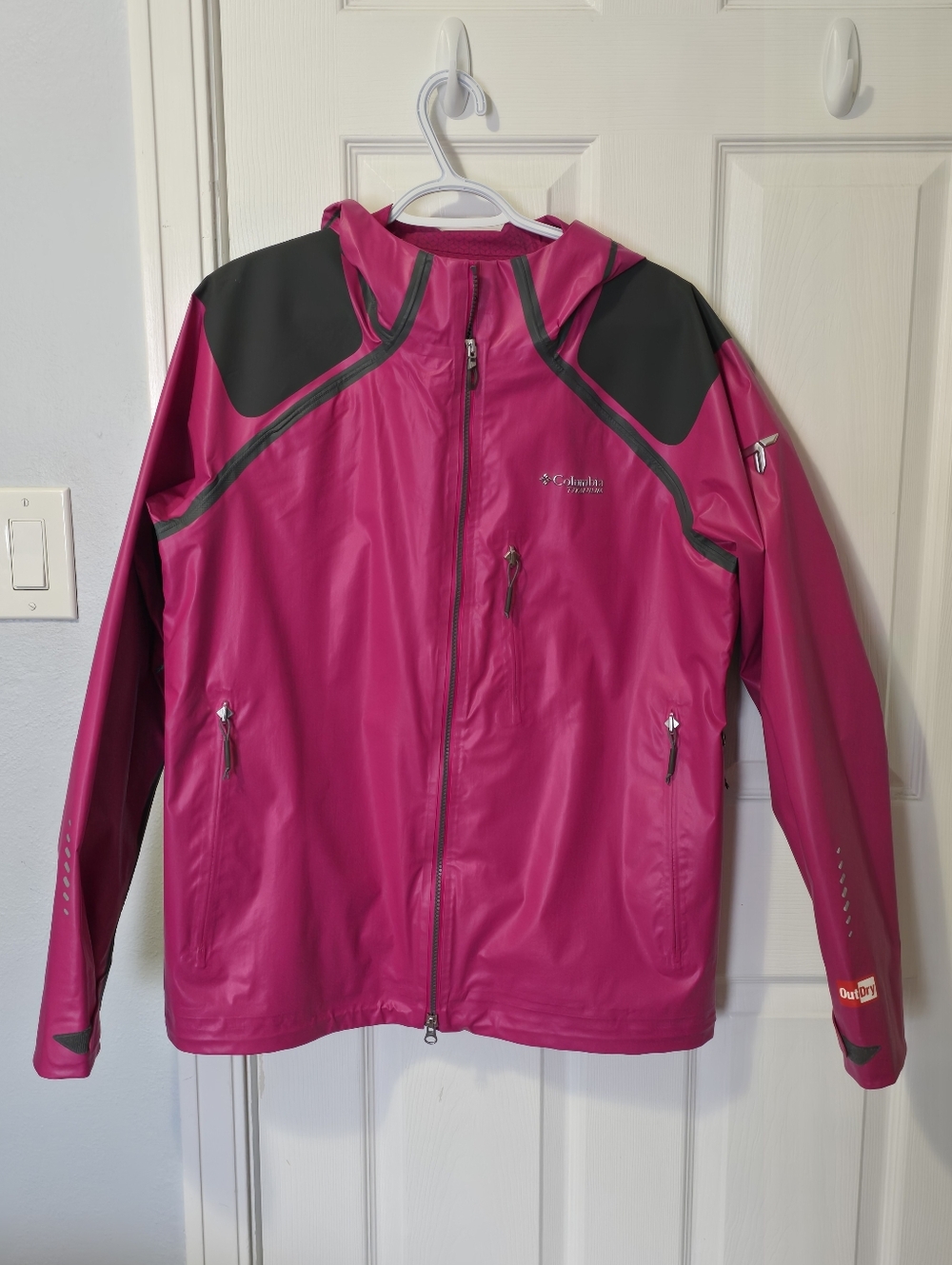 COLUMBIA Titanium Women's Outdry Jacket, Very Rare, Size XL, Pink/Black Accents